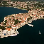 Apartment Porec * Πόρετς