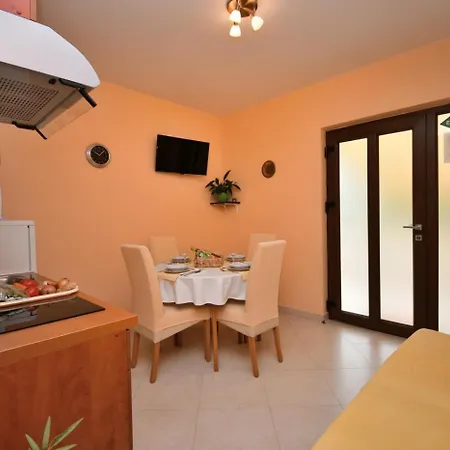 Apartment Porec (228-1)